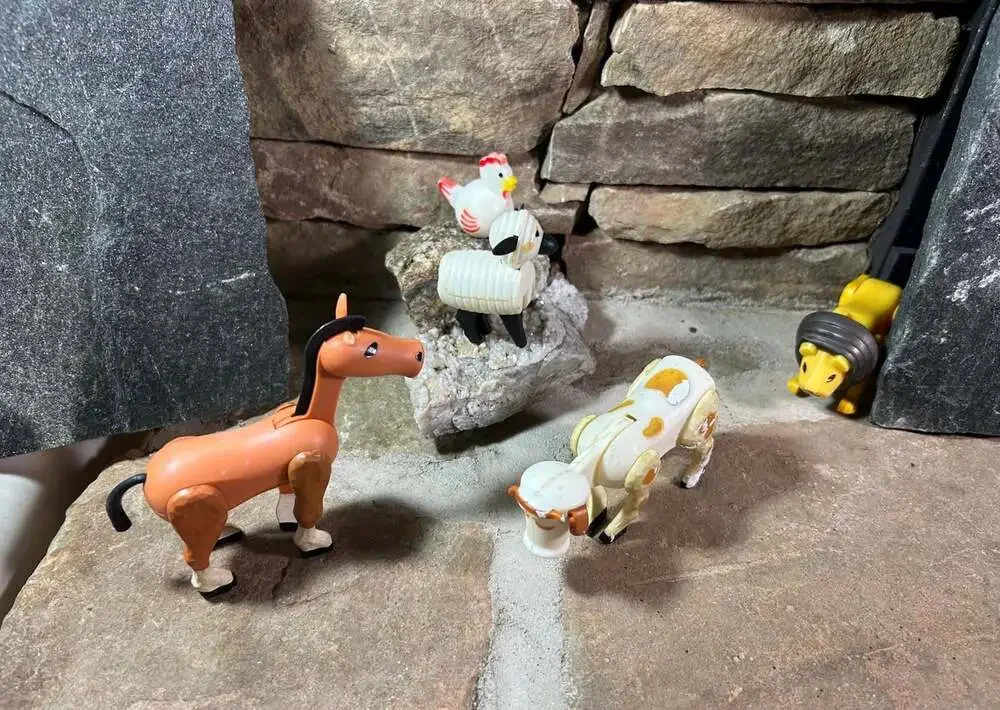 Vintage Fisher Price Little People - Sheep,Chicken,horse,cow,lion…